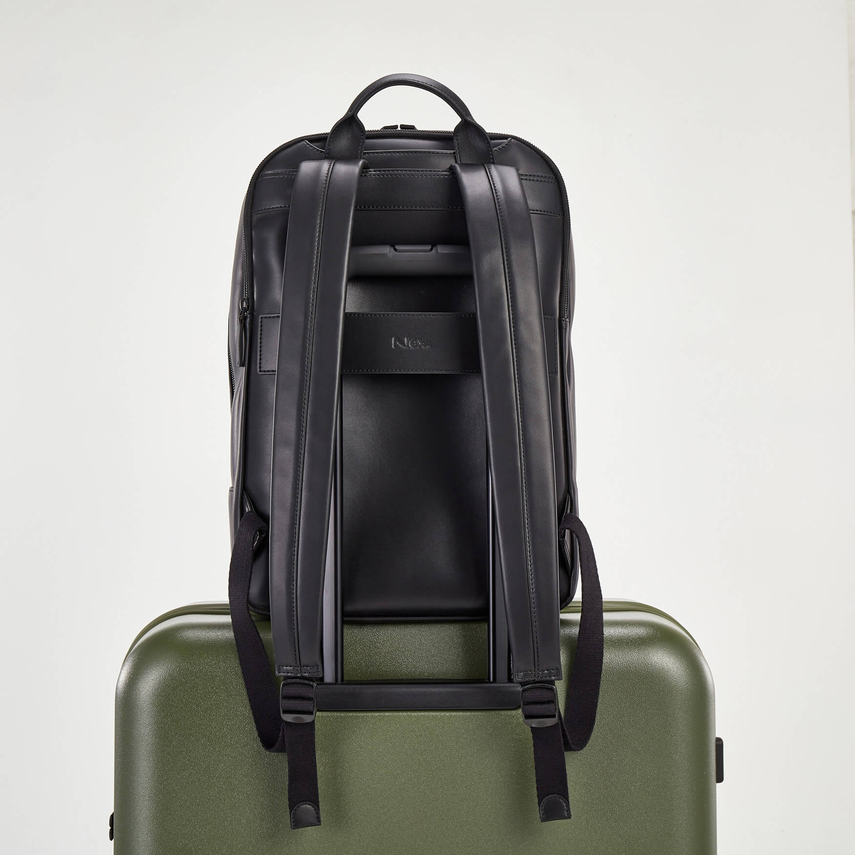 Explorer Backpack | Punaluu Obsidian