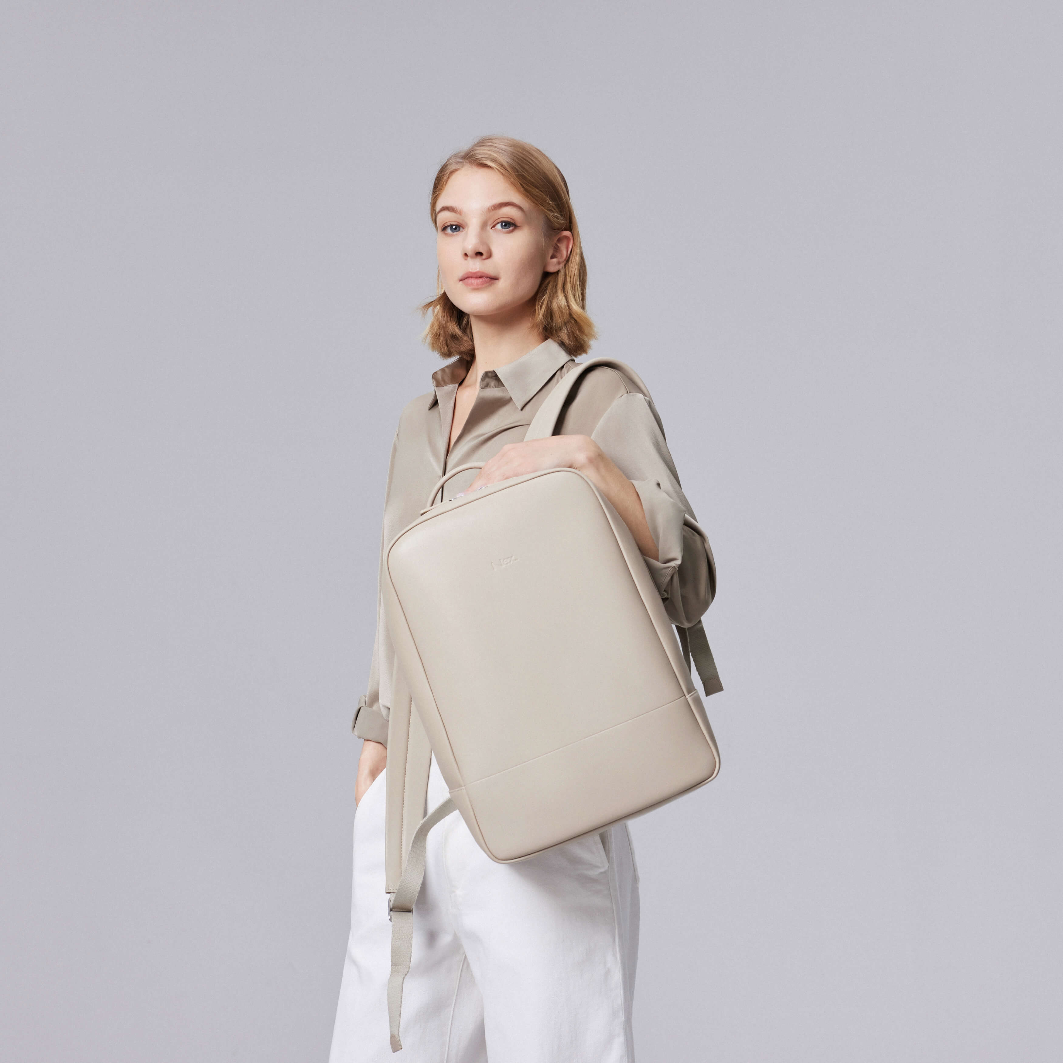 Explorer Backpack | Kapalua Travertine