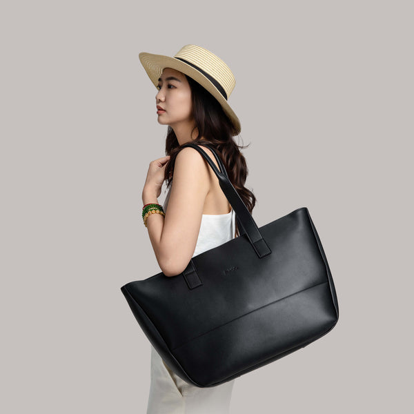 Tote_Midnight_Model1_grande.